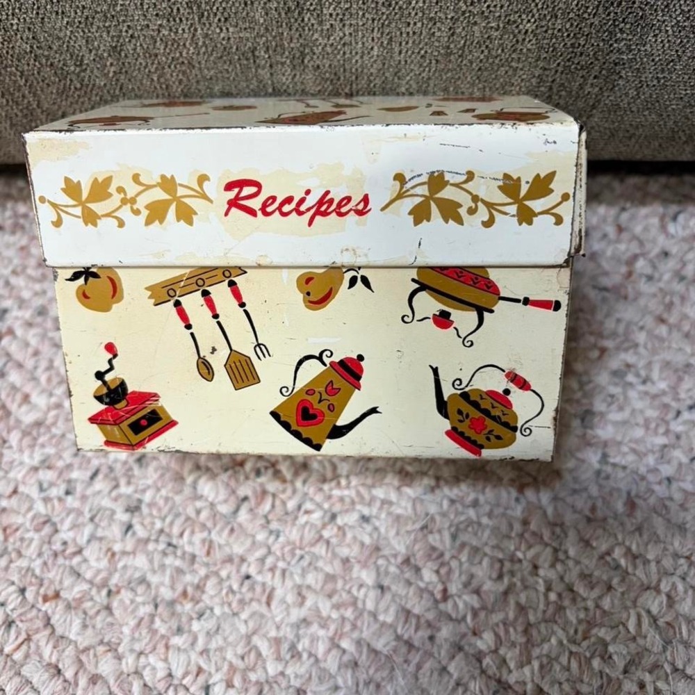 Vintage Ohio Art Company Kitchen Recipe Box Metal MCM Grandma Core